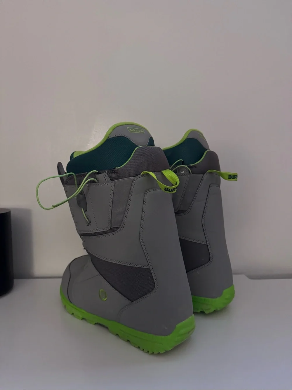 Burton moto men